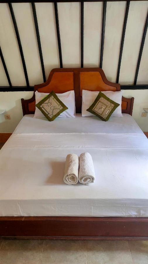 Meno Lodge Gili Meno Exterior photo